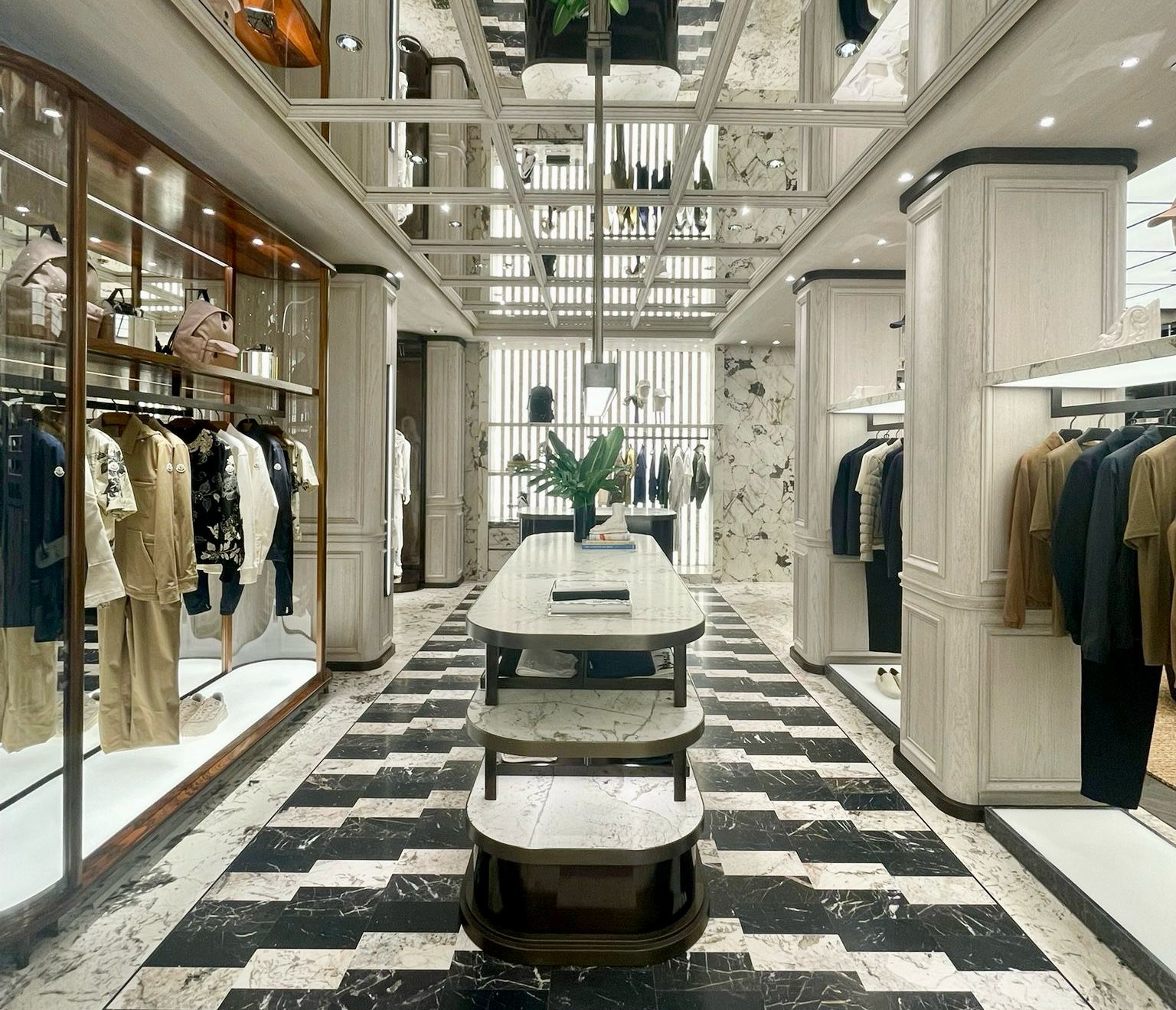 Moncler Costa Mesa
