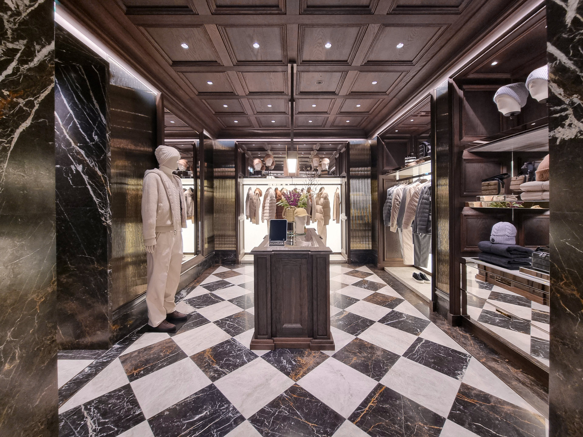 Moncler London New Bond