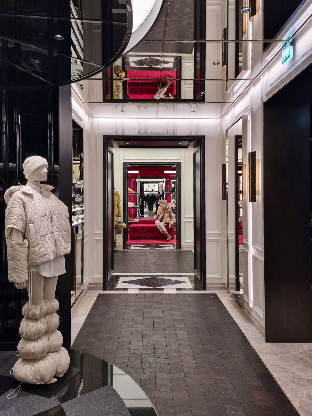 Moncler London New Bond